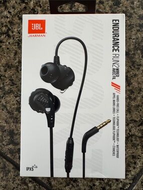 JBL by Harman Endurance Run 2 wired sports in- Ear Headphones